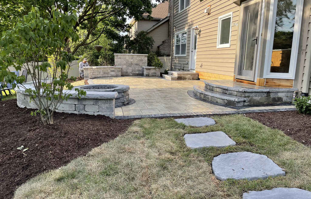 Outdoor Kitchens and Grill Stations